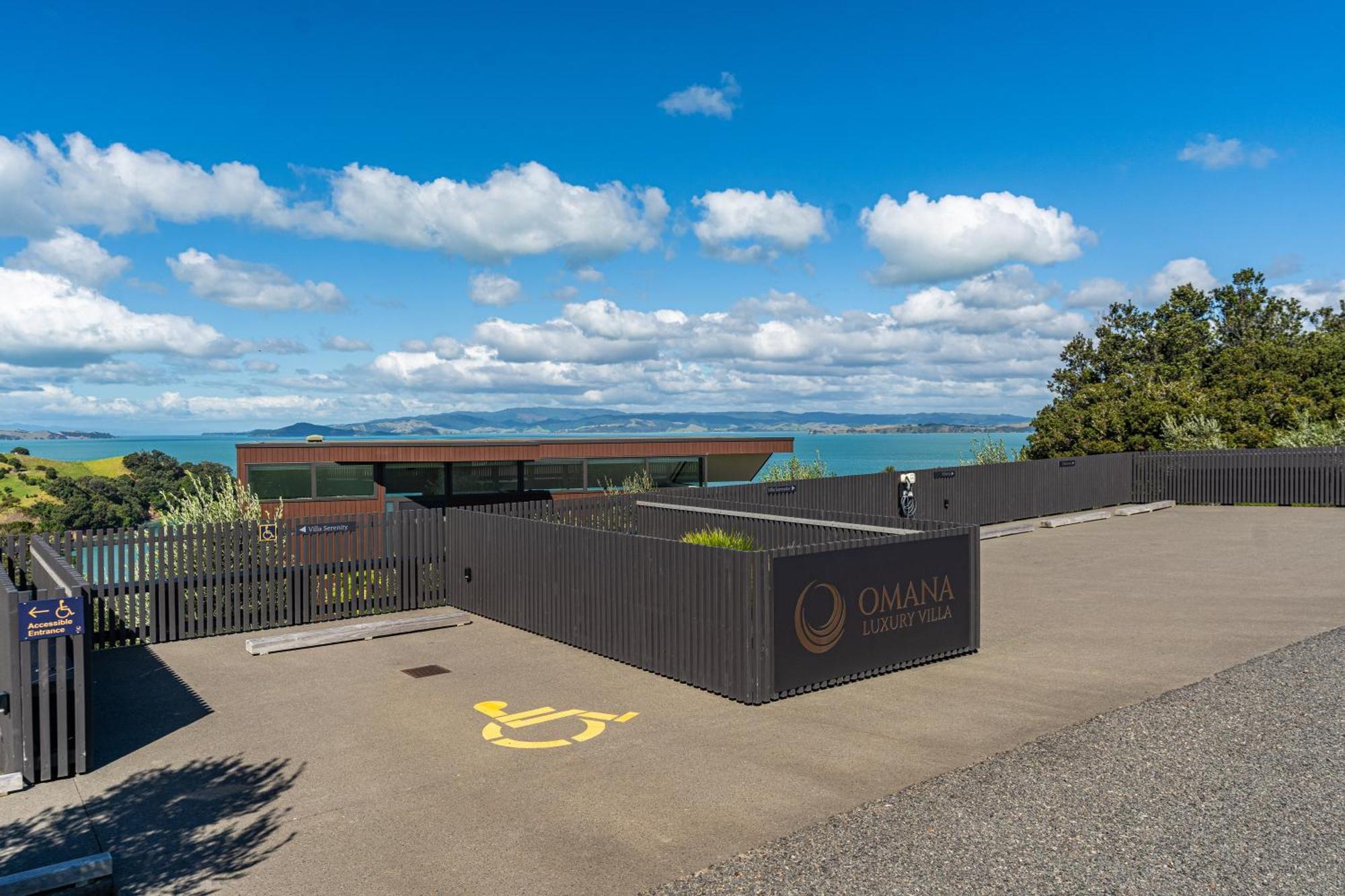 Omana Villa Rocky Bay Exterior photo